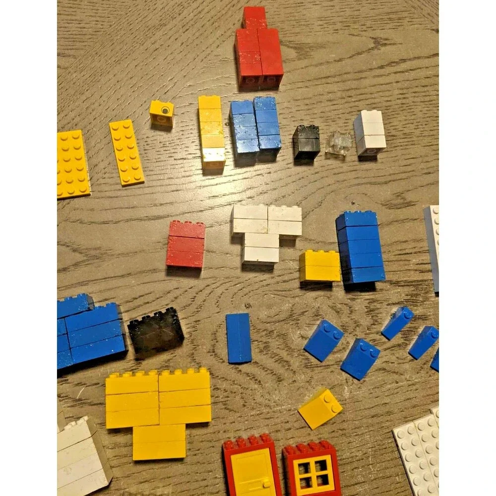 Lot Of 120 Vintage LEGOS BLOCKS  Including Vehicle Roof Hinge, etc